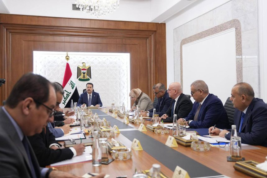 توجيه حكومي للاسراع بتوقيع العقود الثانوية لمشروع المنصة العائمة لاستيراد الغاز