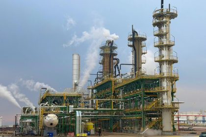 النفط تعلن نجاح التشغيل النهائي لمصفى صلاح الدين/3 بطاقة 70 ألف برميل يومياً