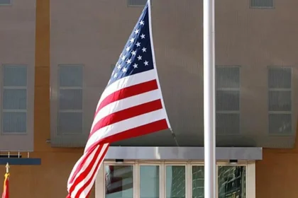 القنصلية الأمريكية في أربيل تحذر المواطنين الأمريكيين من التظاهرات في كردستان وتوصي بالابتعاد عن التجمعات الكبيرة