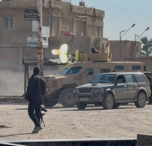 قسد: اشتباكات عنيفة تدور بين قواتنا والفصائل التابعة لدمشق في محيط مخيم الهول