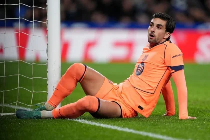 صدمة جديدة تضرب البارسا.. إصابة فيران توريس قبل ليلة الأبطال