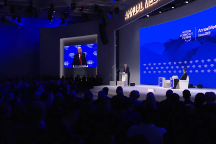 ترامب: أوروبا ليست بالاتجاه الصحيح والتركيز على الطاقة النظيفة والهجرة الجماعية أضرا بها