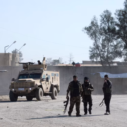 القيادة الوسطى الأمريكية: بدأنا مهمة لنقل معتقلي داعش من سوريا إلى العراق