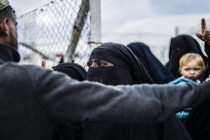 النعمان: مجلس الامن الوطني وافق على استلام العراق للإرهابيين المعتقلين في السجون بسوريا