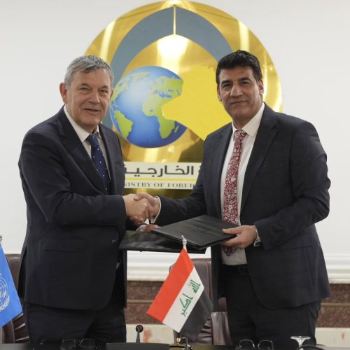 الخارجية: العراق يوقع اتفاق الشراكة الاستراتيجية مع الأونروا