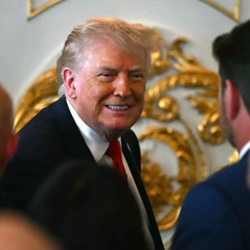 التوقيع على ميثاق إنشاء مجلس السلام بحضور ترامب وعدد من قادة الدول والمسؤولين