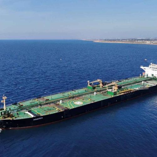 البحرية الفرنسية تعترض ناقلة نفط روسية في البحر المتوسط