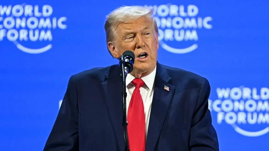 ترامب: الولايات المتحدة تتفاوض للحصول الكامل على غرينلاند