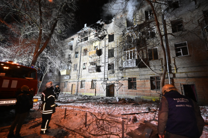 بالتزامن مع المفاوضات.. روسيا تهاجم أكبر مدينتين في أوكرانيا