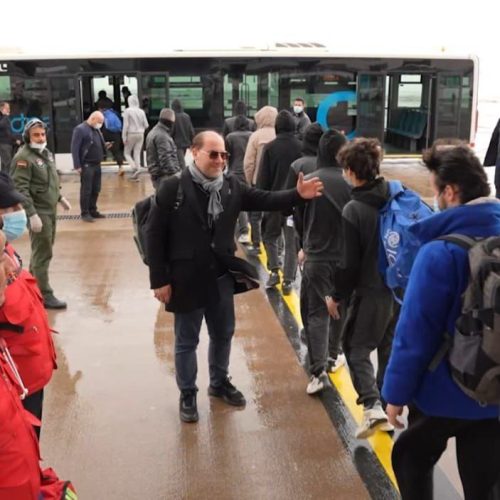 ضمن الوجبة الثانية.. إعادة 97 مهاجراً عراقياً من ليبيا إلى أربيل