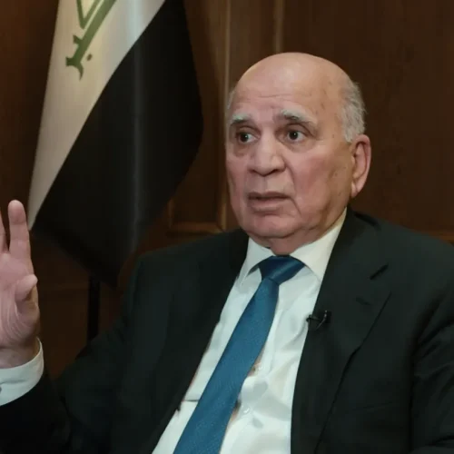 وزير الخارجية: لا ينبغي للعراق أن يتحمل بمفرده الأعباء الأمنية والمالية لملف معتقلي داعش