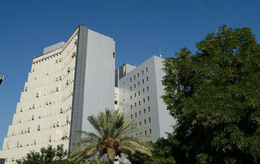 المالية تدعو الجامعات ووحدات الإنفاق التابعة لها إلى الإسراع بإرسال جداول موظفيها