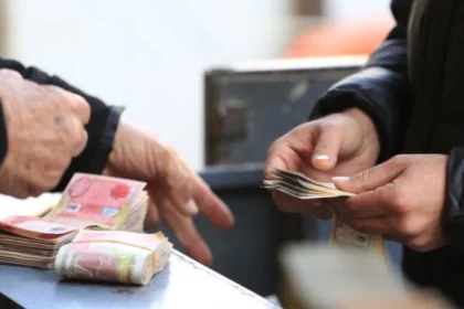 وزير الثقافة يعلن اطلاق منحة الصحفيين والأدباء والفنانين لعام 2025 يوم غد الأربعاء