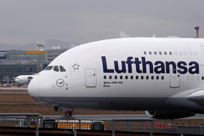 شركة "لوفتهانزا" للطيران تلغي جميع رحلاتها الليلية إلى تل أبيب