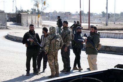 قسد: تم الاتفاق على إيقاف إطلاق النار بين الحكومة السورية وقواتنا بموجب اتفاق شامل