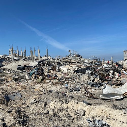 شهداء وجرحى.. تصعيد إسرائيلي عنيف وسط وجنوب غزة