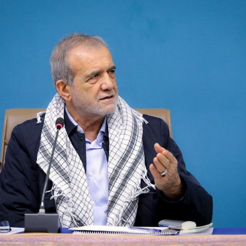 الرئيس الإيراني لنظيره الإماراتي: لا نرحب بالحرب لكن أي عدوان سيُقابل برد فوري وحاسم