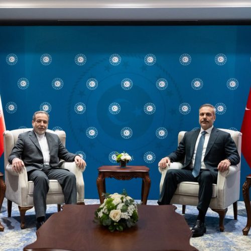 وزير الخارجية التركي: التدخل العسكري في إيران لم ولن يؤدي إلى أي نتائج إيجابية