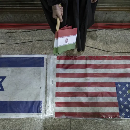 الخزانة الأمريكية: فرضنا عقوبات جديدة على إيران تشمل شركات و7 أشخاص بينهم وزير الداخلية