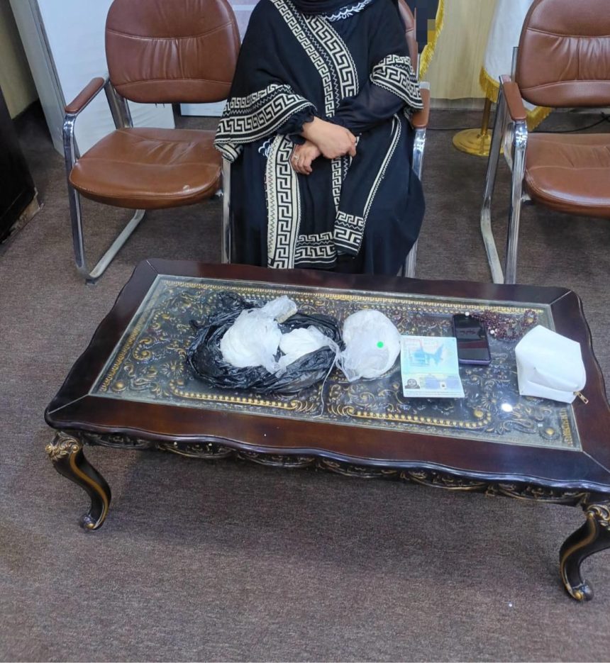 مخبأة داخل نعليها.. ضبط مسافرة حاولت تهريب مواد مخدرة في منفذ الشلامجة