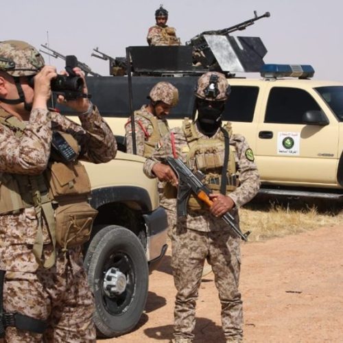 الاستخبارات العسكرية تلقي القبض على 13 تاجراً ومروجاً للمخدرات في بغداد