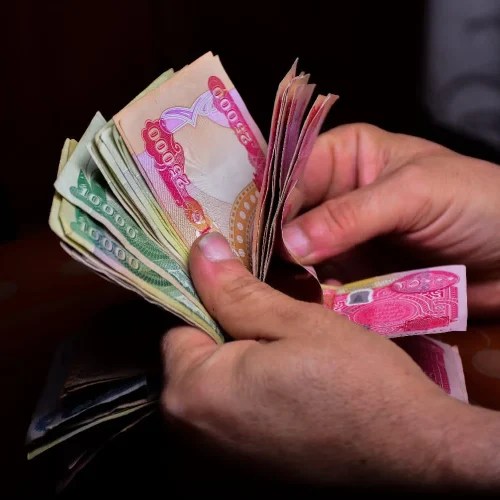 العمل تعلن إطلاق رواتب متقاعدي العمال المضمونين لشهر شباط