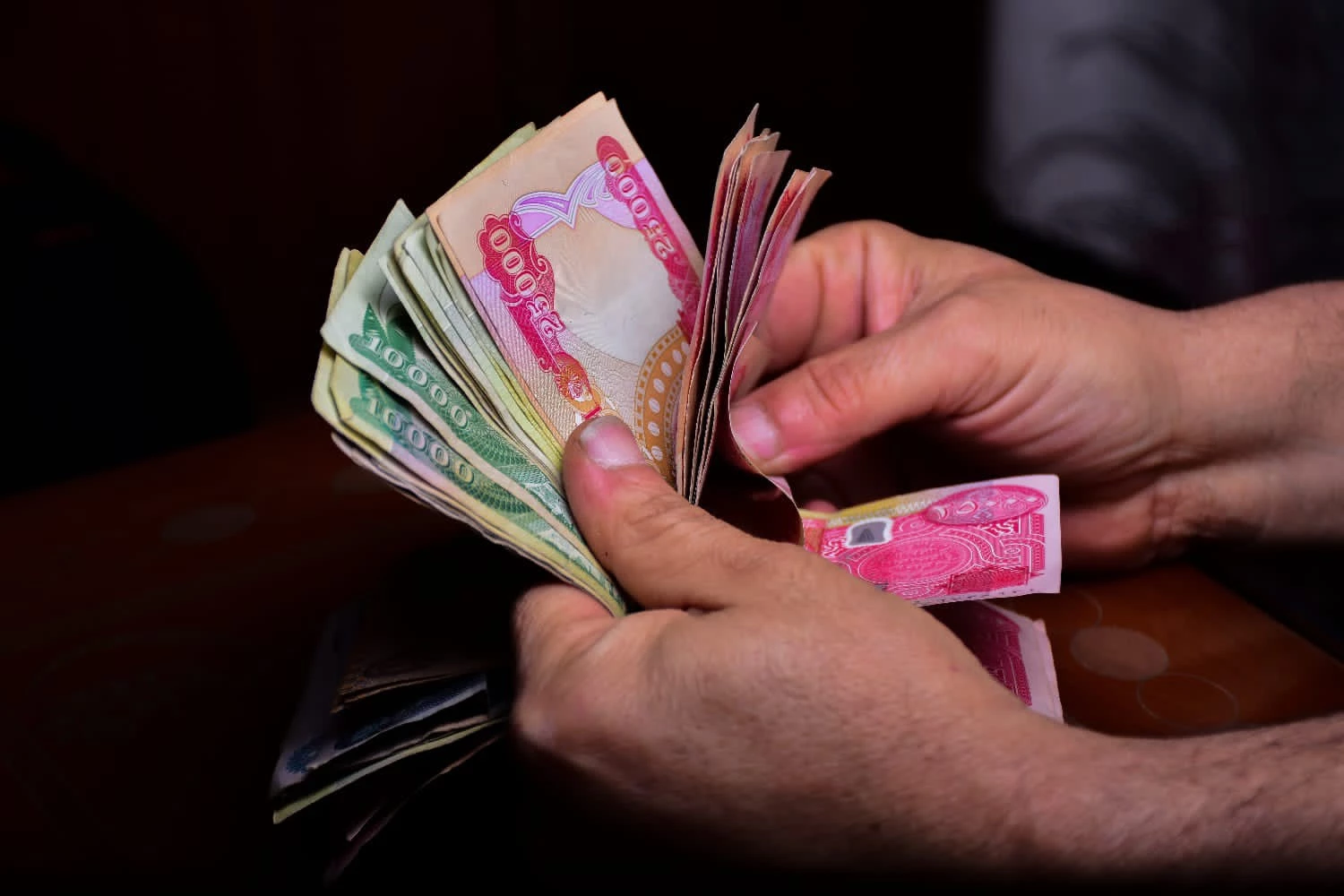 الحكومة العراقية: صرف رواتب الموظفين والمتقاعدين بصيغة رقمية يعد ممكناً من الناحية الفنية
