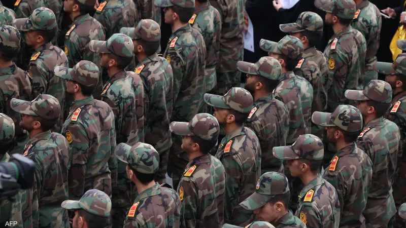 "استعراض نفسي".. الحرس الثوري الإيراني يقلل من تهديدات الأسطول الأمريكي