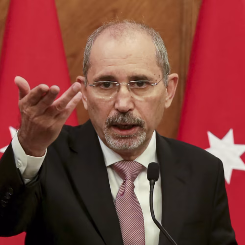 وزير الخارجية الأردني لنظيره الإيراني: المملكة لن تكون منطلقاً لأي عمل عسكري ضد إيران