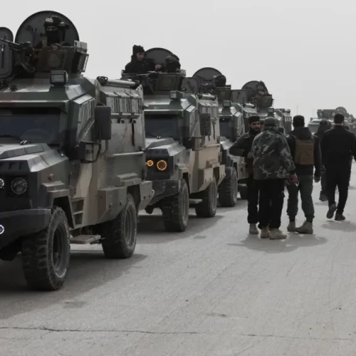 قوى الأمن الداخلي السورية تدخل مدينة الحسكة تنفيذا للاتفاق المبرم مع “قسد” 