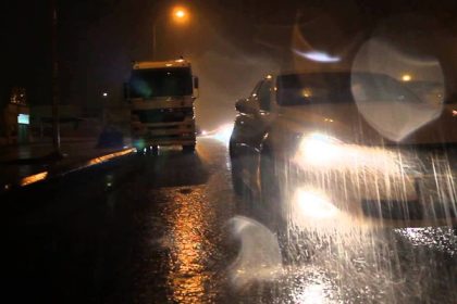 الأنواء تحذر من السفر براً: حالة ممطرة خلال الساعات المقبلة