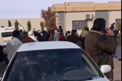 عائلة القذافي تتسلم جثمان سيف الإسلام في مدينة الزنتان