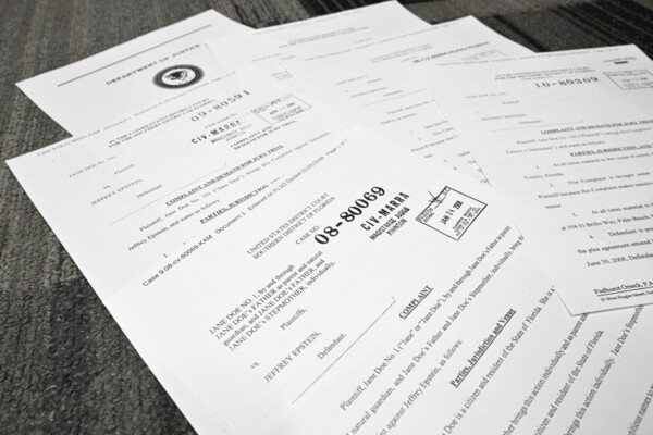 وزارة العدل الأمريكية تحذف آلاف الوثائق في قضية إبستين