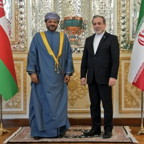 ‌‏وكالة إرنا: وزير خارجية عمان سلّم ويتكوف خطة إيران للمفاوضات