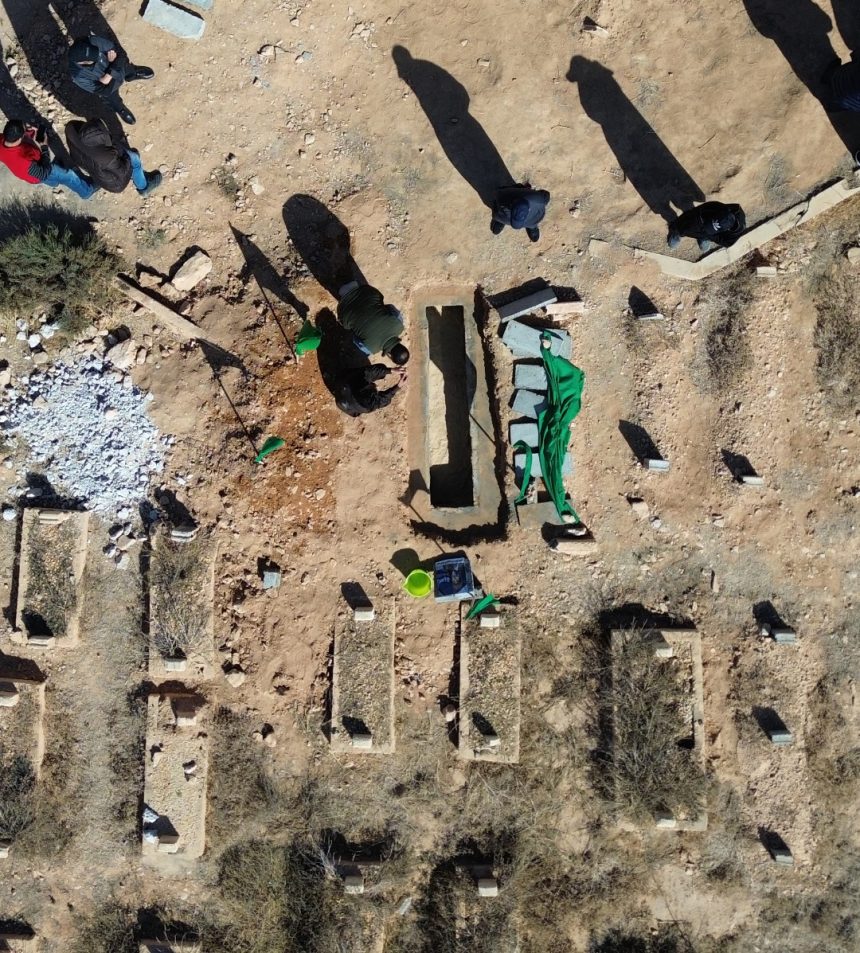 وسط إجراءات أمنية مشددة.. دفن سيف الإسلام القذافي في بني وليد