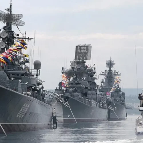 تصعيد بحري.. بريطانيا تهدد بالاستيلاء على ناقلة من "الأسطول الروسي"