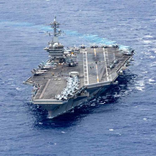 القيادة المركزية الامريكية: كوشنر وويتكوف يزوران حاملة الطائرات "لينكولن" في بحر العرب