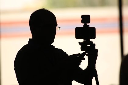 بكتاب رسمي.. رئيس البرلمان يدعو السوداني للتريث بتطبيق قانون التعرفة الجمركية الجديدة