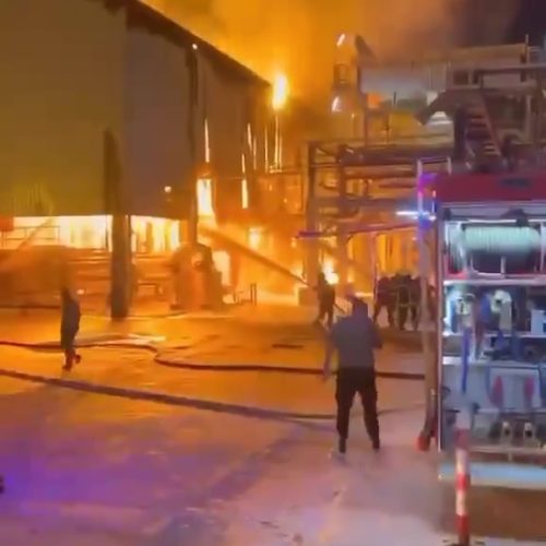 الاعلام الامني: 6 مصابين بحريق في وحدة تحسين البنزين داخل مصفى بيجي