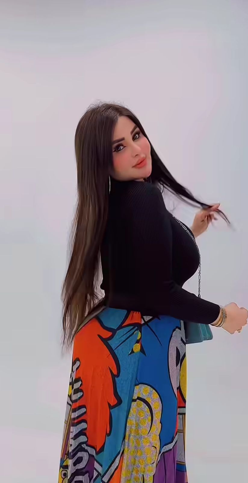 الحكم بالحبس 3 اشهر بحق عارضة الازياء "سجى الطيار" بتهمة المحتوى الهابط