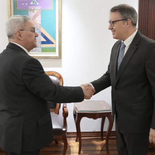 السفير التركي: تصريحات وزير الخارجية التركي فُهمت على نحو غير دقيق نتيجة ترجمة غير صحيحة