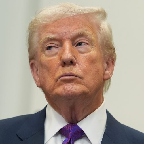 ترامب: أعتقد أنه يمكن التوصل إلى اتفاق مع إيران الشهر المقبل