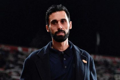 أربيلوا يسخر من فليك بعد رباعية أتلتيكو مدريد: اسألوا برشلونة