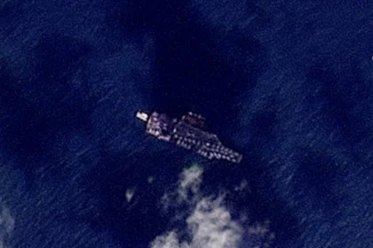 صور أقمار اصطناعية تظهر تحرك حاملة الطائرات الأمريكية "جيرالد فورد" نحو الشرق الأوسط