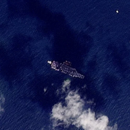 صور أقمار اصطناعية تظهر تحرك حاملة الطائرات الأمريكية "جيرالد فورد" نحو الشرق الأوسط