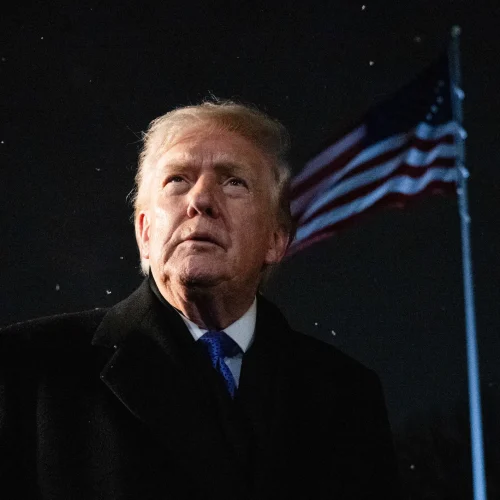 ترامب: حاملة الطائرات جيرالد فورد تتوجه إلى الشرق الأوسط تحسبا لأي طارئ