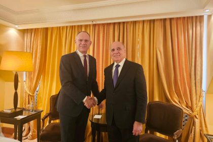 وزير الخارجية يدعو النمسا إلى إعادة فتح خطِّ الطيران المباشر بين بغداد وفيينا