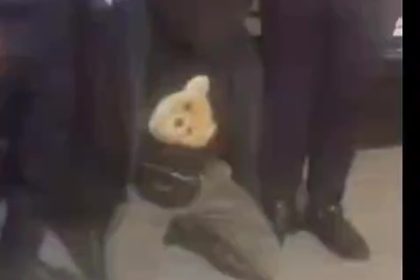 شرطة الكرخ: اعتقال متهم بحوزته مادة الكرستال المخدرة في حي الجامعة غربي بغداد