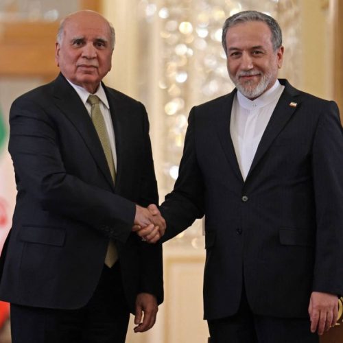 وزير الخارجية يؤكد لنظيره الايراني دعم العراق الكامل للعملية التفاوضية بين طهران وواشنطن