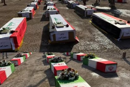 العراق وإيران يجريان مراسيم تبادل رفات المفقودين في منفذ الشلامجة